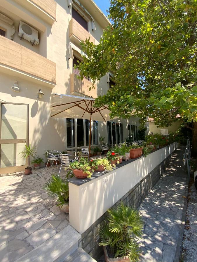 Hotel Naviglio Marina di Pietrasanta Exterior photo
