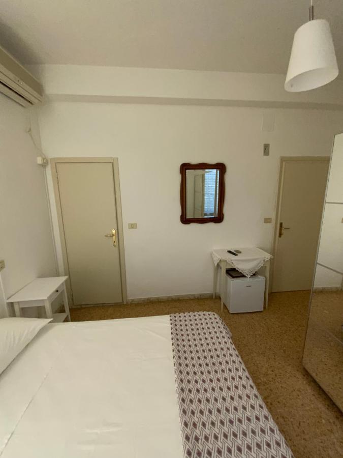 Hotel Naviglio Marina di Pietrasanta Exterior photo
