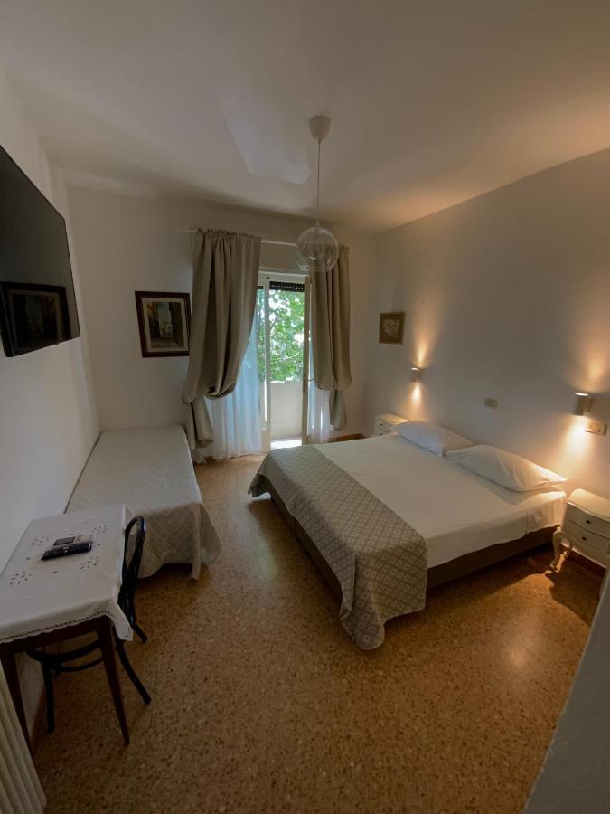 Hotel Naviglio Marina di Pietrasanta Exterior photo